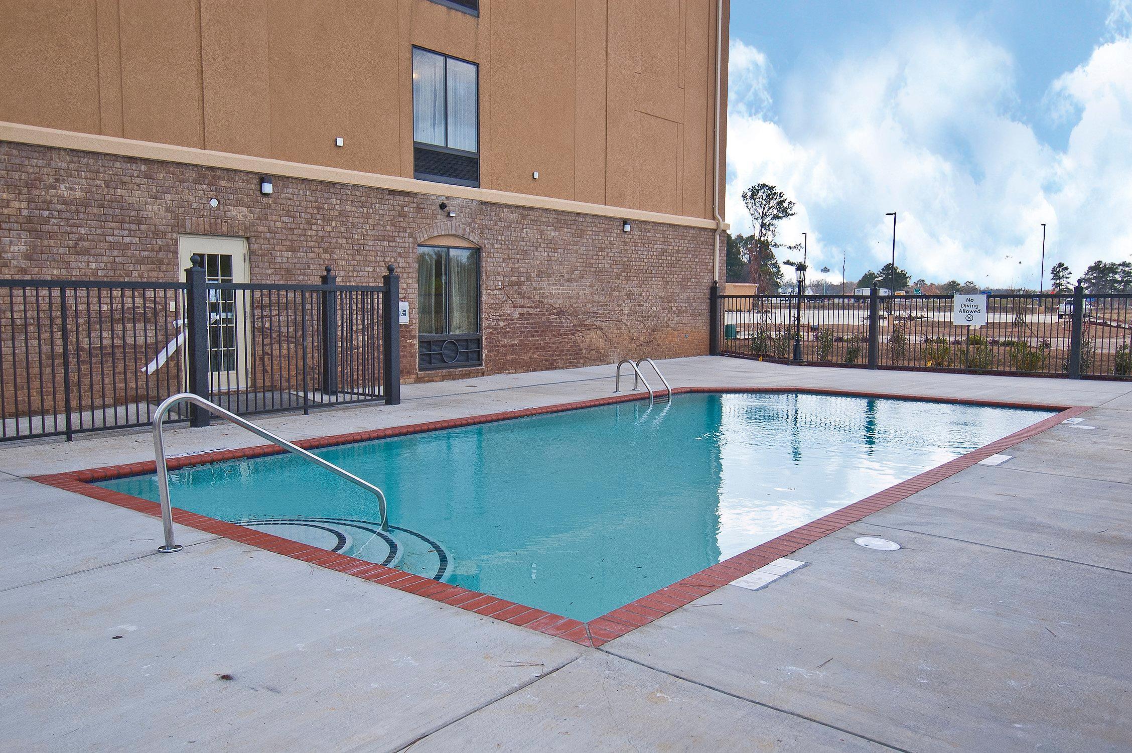 Holiday Inn Express & Suites Jackson/Pearl International Airport Bagian luar foto